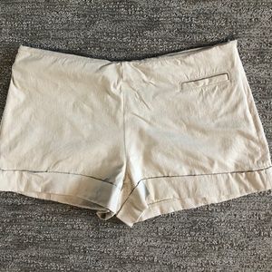 Beige Shorts - Super Cute - Side Zipper - Size 5/6 - Express